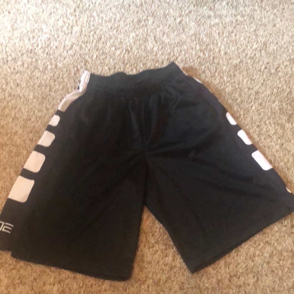Nike black elite basketball shorts